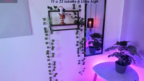 Snapshot of little_lili19 chatting on 30, 4, 2026 Lili online show from 30, 4, 2026
