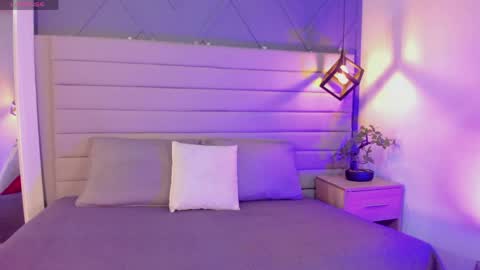 Luna online show from 8, 4, 2026