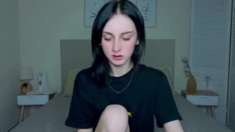 little_mollee online show from 11, 11, 2025