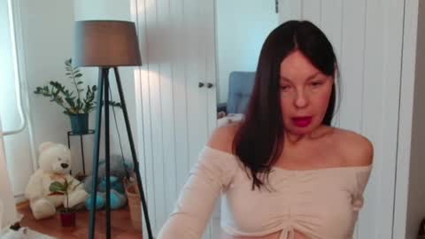 Snapshot of little_nicole_ chatting on 5, 5, 2026 Nicole online show from 5, 5, 2026