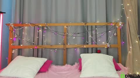 Snapshot of little_radiant_sun chatting on 16, 1, 2025 Kriss online show from 16, 1, 2025