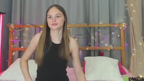 Snapshot of little_radiant_sun chatting on 28, 1, 2025 Kriss online show from 28, 1, 2025