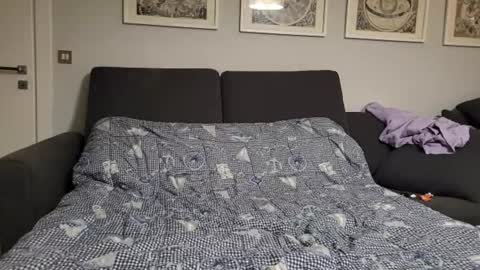 Snapshot of little_sakuraxxx chatting on 5, 1, 2025 GiuliaFrancesco online show from 5, 1, 2025