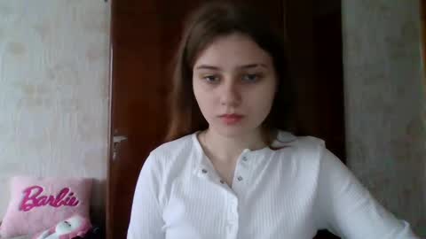 little_shygirl_ online show from 25, 1, 2025