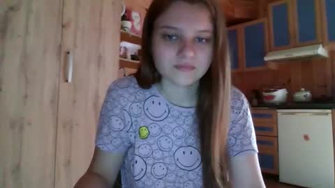 little_shygirl_ online show from 15, 9, 2025