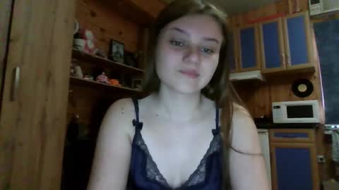 little_shygirl_ online show from 15, 10, 2025