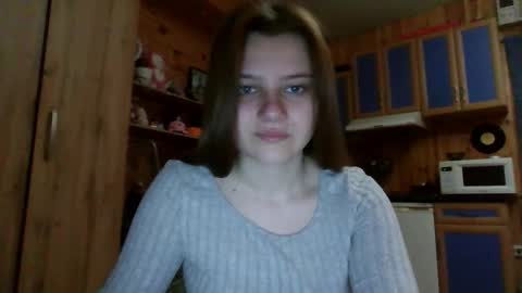 little_shygirl_ online show from 16, 10, 2025