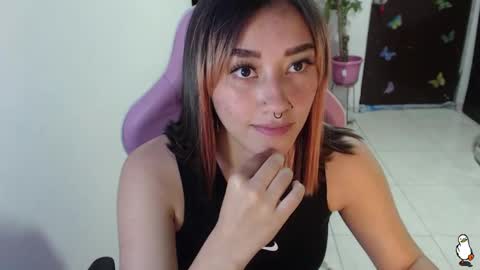 Snapshot of littleangelx_m chatting on 23, 10, 2025 Daniela online show from 23, 10, 2025