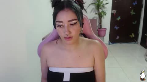 Snapshot of littleangelx_m chatting on 29, 10, 2025 Daniela online show from 29, 10, 2025