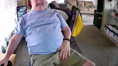 Snapshot of littled83057 chatting on 4, 11, 2025 Littled83057 online show from 4, 11, 2025