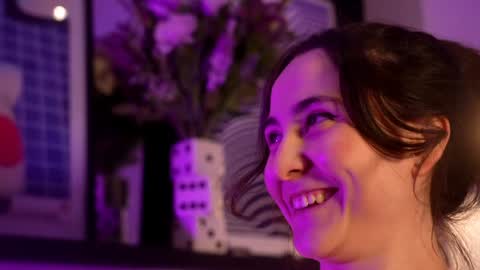 Emily Hill online show from 7, 11, 2025