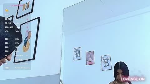 Snapshot of littlee_emilyy_ chatting on 4, 12, 2024 Emily online show from 4, 12, 2024