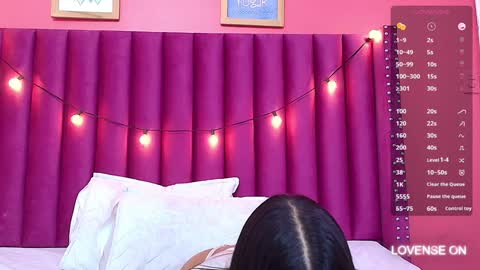 Snapshot of littlee_emilyy_ chatting on 28, 1, 2025 Emily online show from 28, 1, 2025