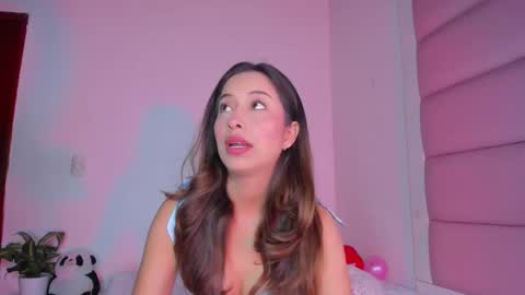 littlee_emma_ online show from 24, 9, 2025