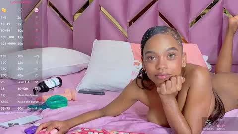 Snapshot of littleebonymommy chatting on 24, 9, 2025 Tania online show from 24, 9, 2025