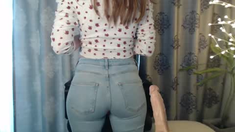 Your little flower  online show from 17, 1, 2025