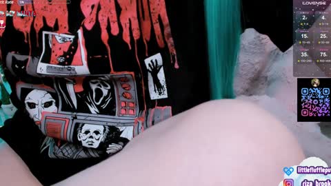 Riza Riri Puff  online show from 15, 12, 2024