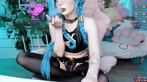 Riza Riri Puff  online show from 1, 2, 2025