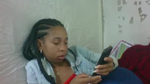 Snapshot of littlehotpanda chatting on 10, 10, 2025 edra online show from 10, 10, 2025