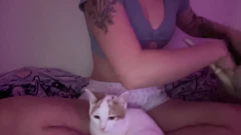 Snapshot of littlelovesbig chatting on 9, 10, 2025 littlelovesbig online show from 9, 10, 2025