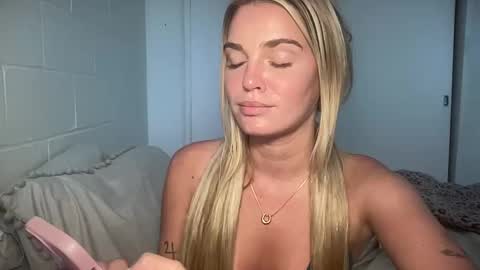 Snapshot of littlemaryjane19 chatting on 19, 2, 2025 Marciabrady online show from 19, 2, 2025