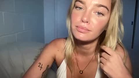 Snapshot of littlemaryjane19 chatting on 3, 3, 2025 Marciabrady online show from 3, 3, 2025