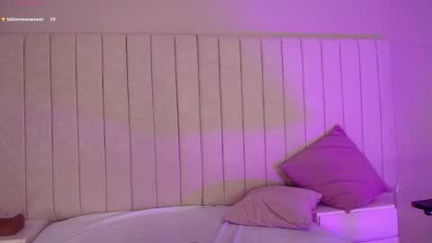 im olivia IG littleolivia01 online show from 10, 10, 2025