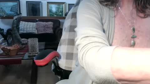 Snapshot of littlepistol chatting on 15, 10, 2025 Miss D Shows Mon Wed Fri online show from 15, 10, 2025