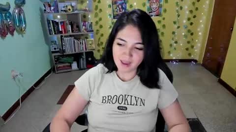 Mia  Wednesday to Sunday 730 am to 1030 am Colombian Hour D online show from 13, 1, 2025