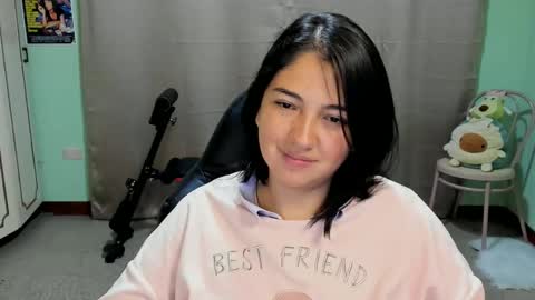 Mia  Wednesday to Sunday 730 am to 1030 am Colombian Hour D online show from 29, 10, 2025