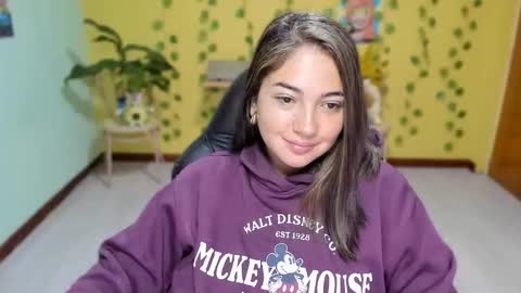 Mia  Wednesday to Sunday 730 am to 1030 am Colombian Hour D online show from 1, 3, 2026