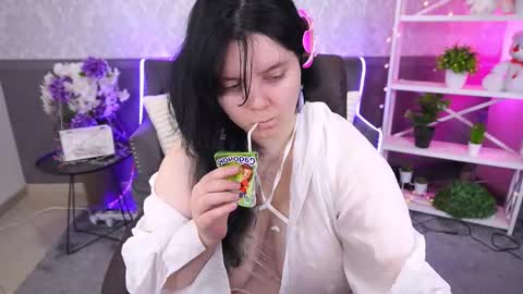 Snapshot of littleshyy chatting on 9, 11, 2025 Masha online show from 9, 11, 2025