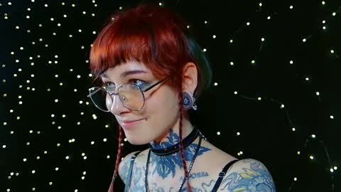 Niki  free tg channel with some photos gifs and info about streams  online show from 23, 12, 2024