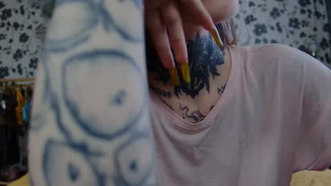 Niki  free tg channel with some photos gifs and info about streams  online show from 10, 10, 2025