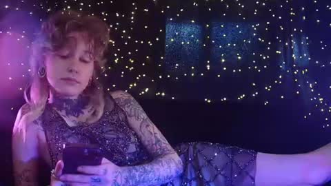 Niki  free tg channel with some photos gifs and info about streams  online show from 6, 7, 2026