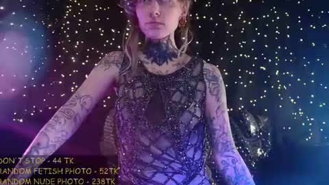 Niki  free tg channel with some photos gifs and info about streams  online show from 6, 7, 2026