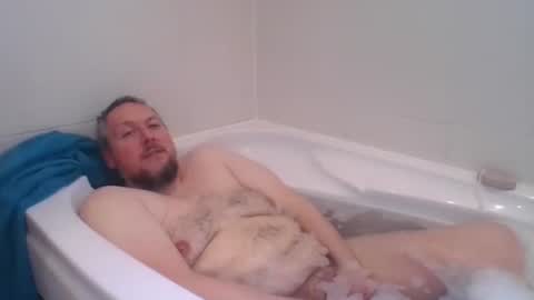Snapshot of littlesubbear chatting on 9, 5, 2026 littlesubbear online show from 9, 5, 2026
