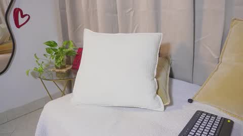 littletammy_ online show from 13, 12, 2025