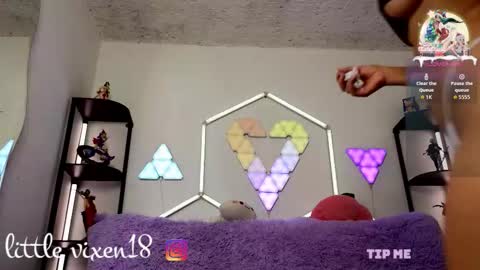 littlevixen18 online show from 8, 1, 2026