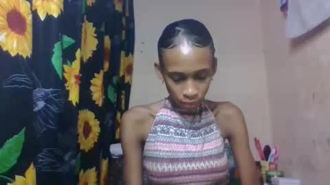 Snapshot of littleyanah chatting on 27, 4, 2026 yanah online show from 27, 4, 2026