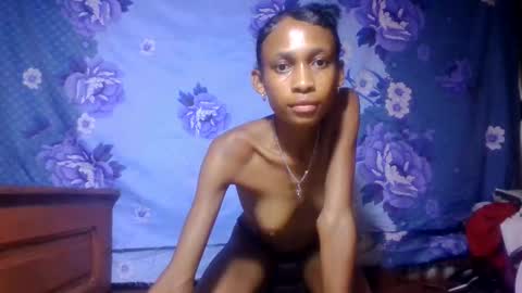Snapshot of littleyanah chatting on 26, 5, 2026 yanah online show from 26, 5, 2026