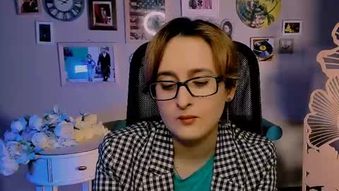 Snapshot of lixeluna chatting on 25, 5, 2026 LixeLuna online show from 25, 5, 2026