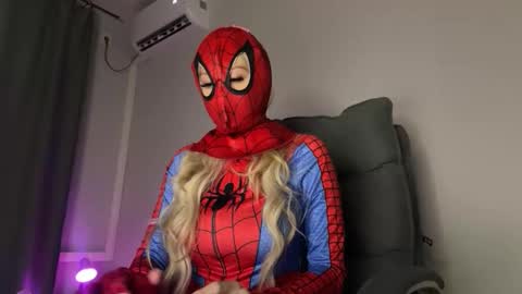 Liya Ray online show from 9, 11, 2025