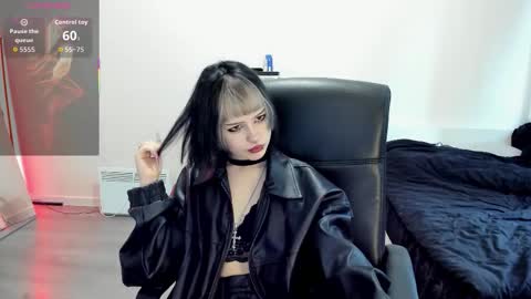 Snapshot of liyaluna chatting on 10, 10, 2025 LIA online show from 10, 10, 2025