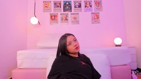 Snapshot of liza_bennet chatting on 12, 11, 2025 Liza online show from 12, 11, 2025