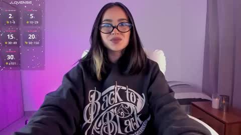 Snapshot of lizasoto chatting on 10, 10, 2025 Liza online show from 10, 10, 2025