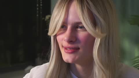 Snapshot of lizbethcoll chatting on 2, 1, 2025 Sunnheart online show from 2, 1, 2025