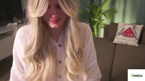 Snapshot of lizbethcoll chatting on 2, 1, 2025 Sunnheart online show from 2, 1, 2025