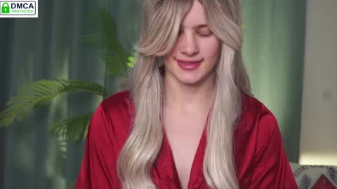 Snapshot of lizbethcoll chatting on 11, 1, 2025 Sunnheart online show from 11, 1, 2025