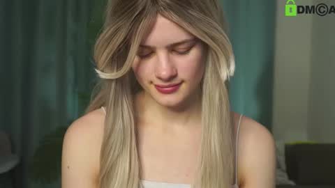 Snapshot of lizbethcoll chatting on 12, 2, 2025 Sunnheart online show from 12, 2, 2025